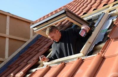 Pose de fenêtres de toit Velux à Languenan
